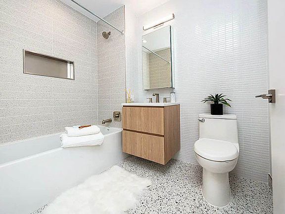 3rd image of 698 Empire Blvd #402