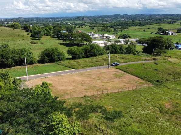 10 Mansiones Reales Carrizales, Hatillo, PR 00659