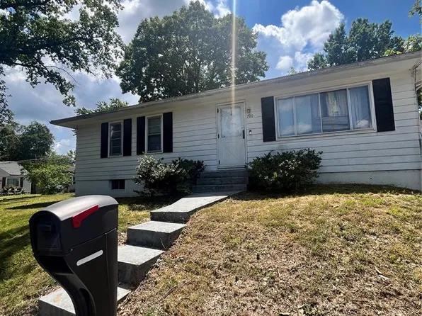 700 Ruggles Rd, Saint Louis, MO 63135