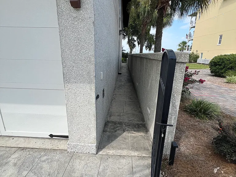 100 Factory Creek Ct — Photo 36