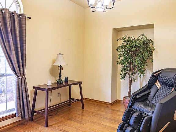 5th image of 2900 N Water View Ct