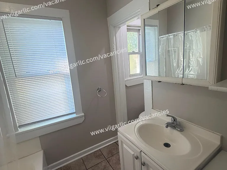 5025 Tod Ave — Photo 12