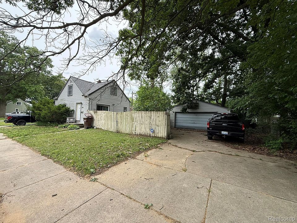 1st image of 34535 Harroun St