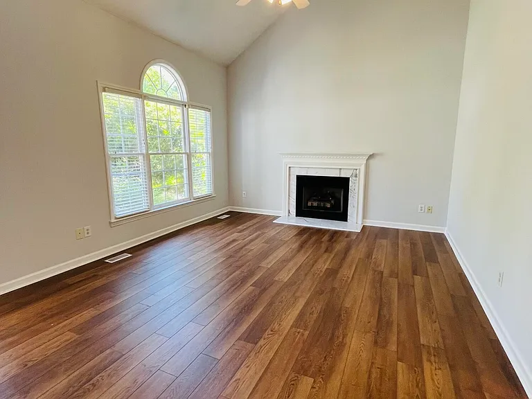 504 Quest Ridge Dr — Photo 2