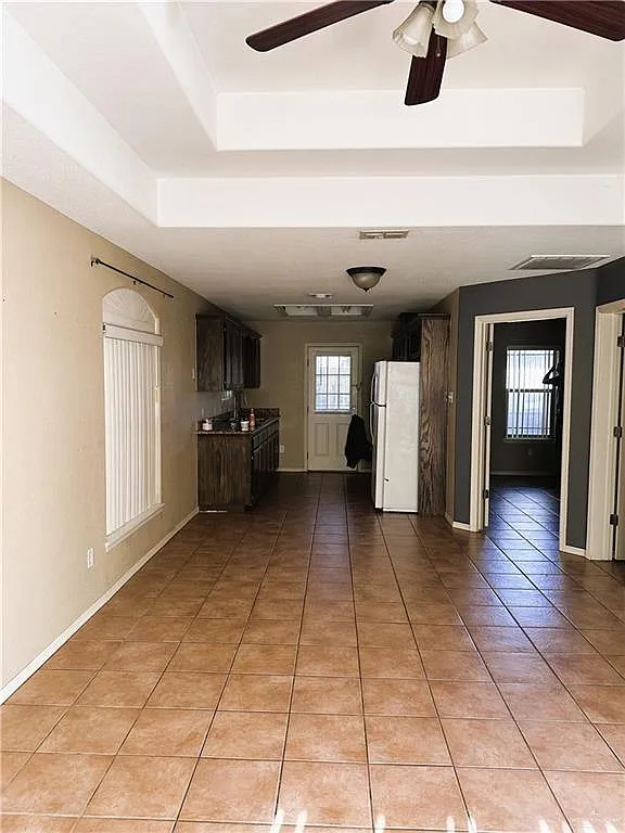 1 bed, 1.0 bath, 3793 sqft, $750 — Photo 2