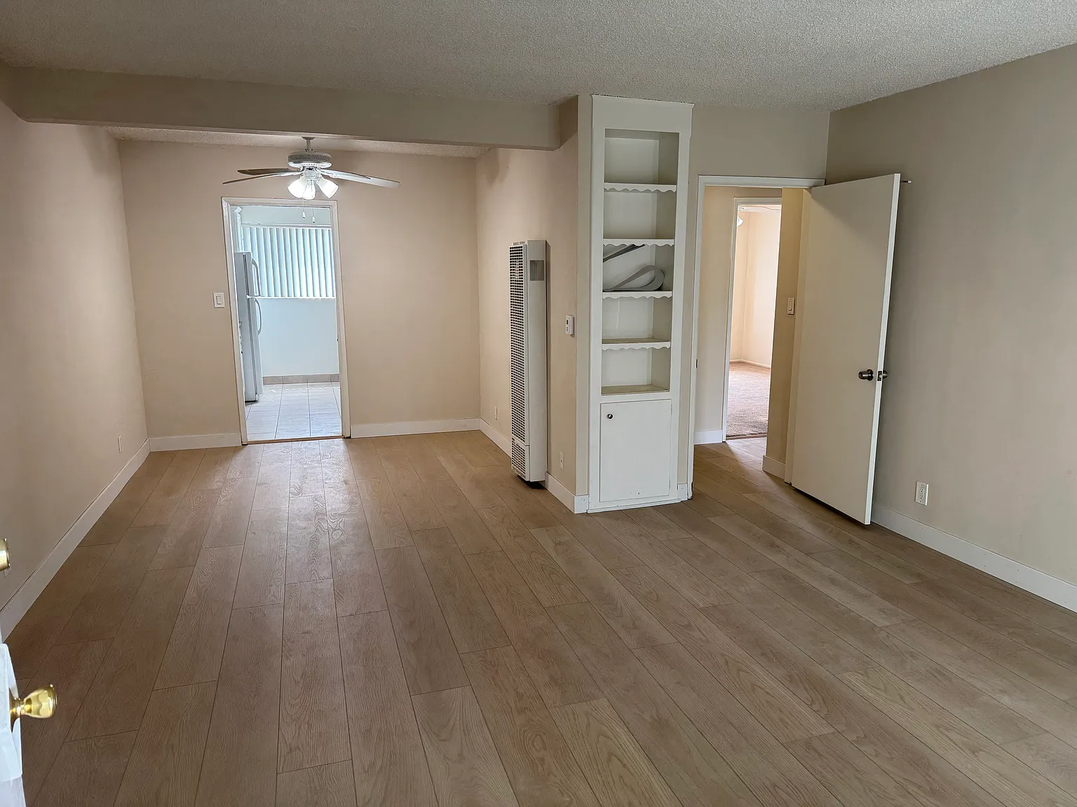 2 bed, 900 sqft, $2,450 — Photo 2