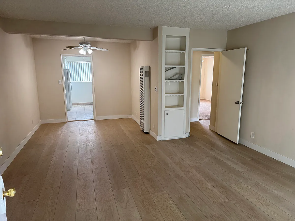 Building Photo - 4450 Murietta Ave #18
