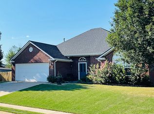 304 W Colorado Ave, Springdale, AR 72764