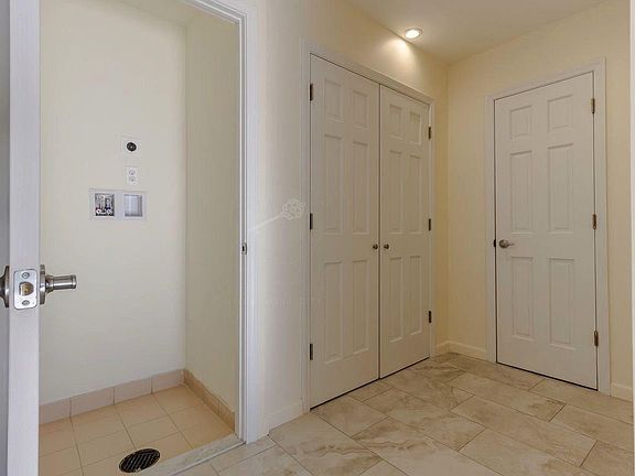 5th image of 2848 W 15th St Unit 2B