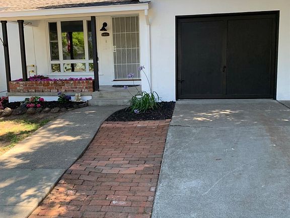 2nd image of 2721 Iowa Street