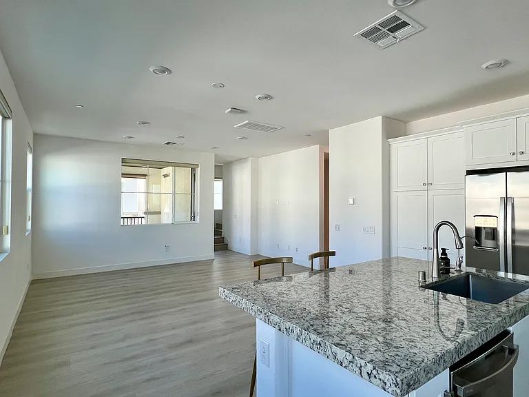 1523 Saint Simon Cir #A — Photo 6