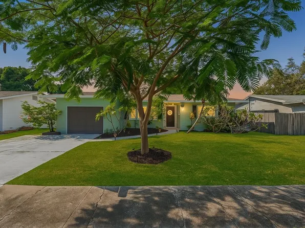 6121 4th St S, Saint Petersburg, FL 33705