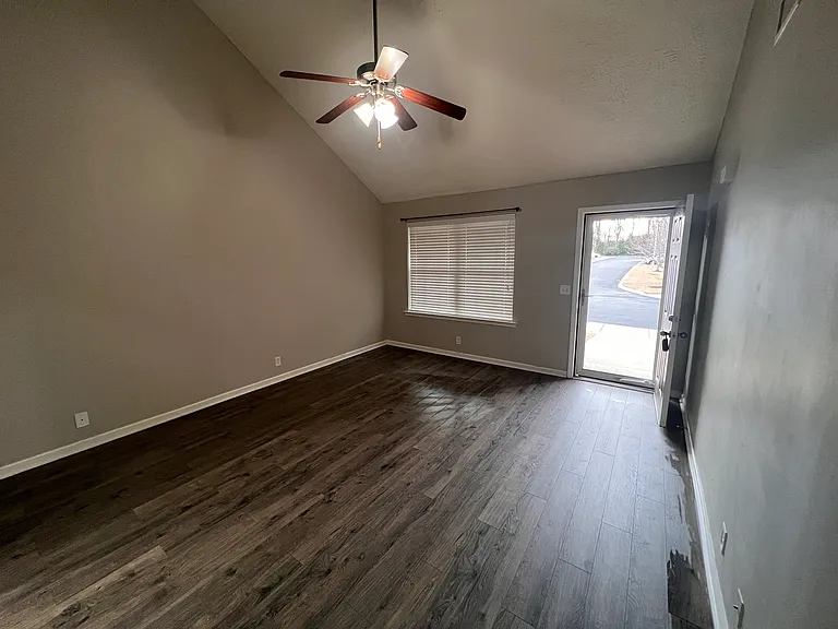 3338 Stormello Ln — Photo 6