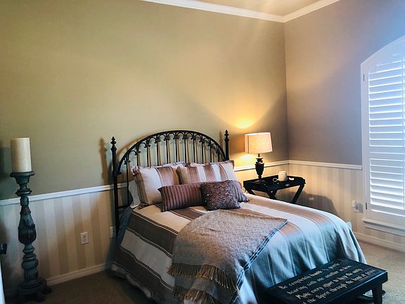 5th image of 2805 Yaupon Pl