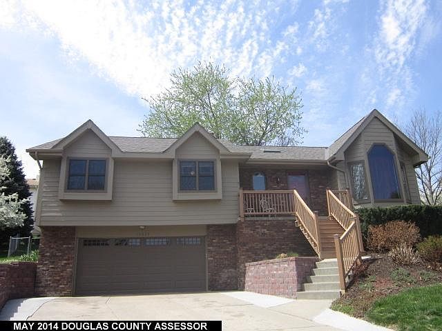 1st image of 15029 Hawthorne Cir