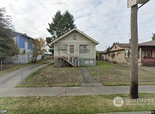 7525 12th Ave SW, Seattle, WA 98106