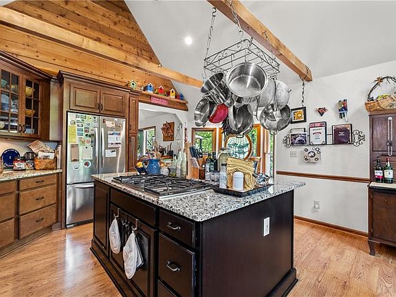 5th image of 511 Oakdale Rd