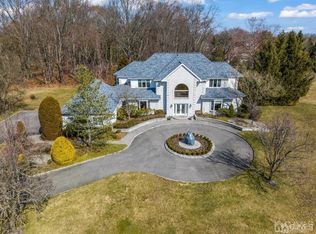 4 Golden Pond Dr, Milltown, NJ 08850