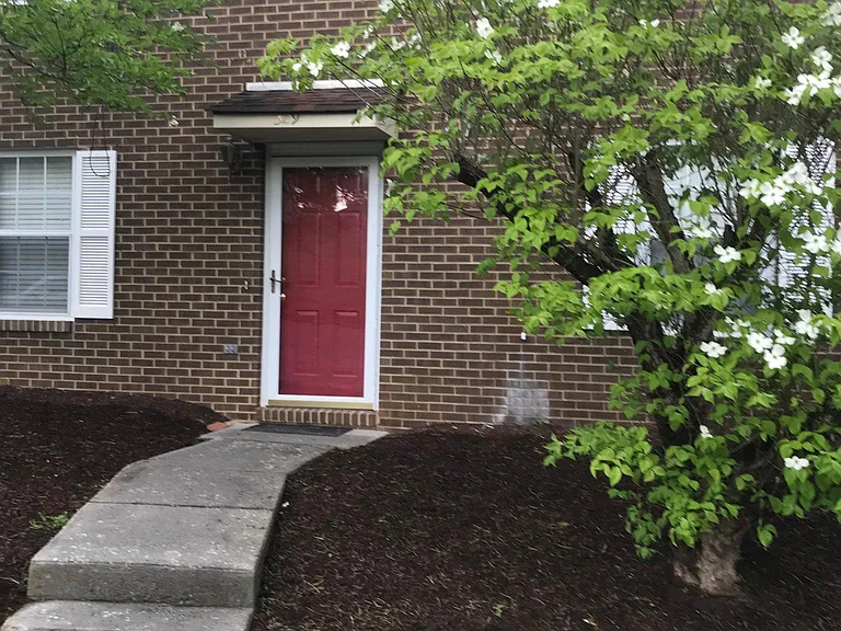 329 Charles St — Photo 1