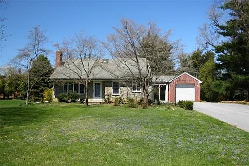 23 Sunrise Ave photo 1