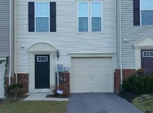 102 Gauley River Path, Falling Waters, WV 25419