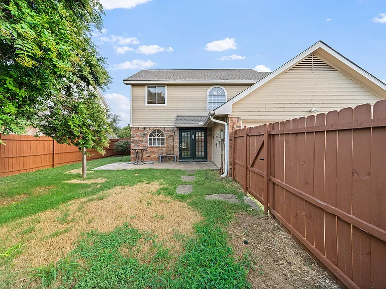 1414 Dudley Dr — Photo 23