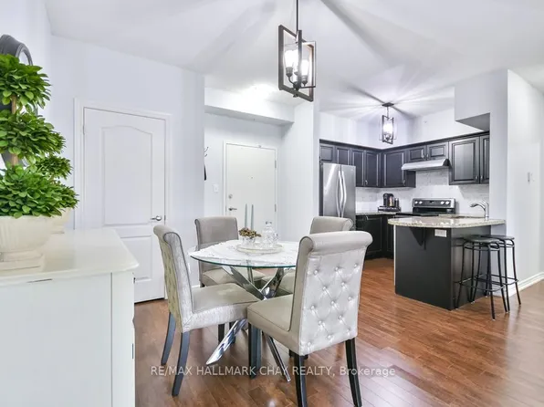 43 Ferndale Dr S #207, Barrie, ON L4N 5W6