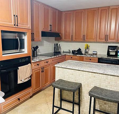 2nd image of 47 Lake Arbor Dr