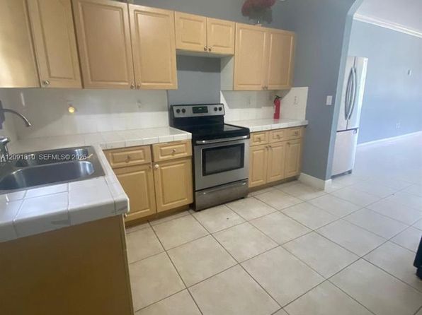 9752 NW 26th Ave #9752