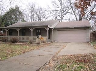 1210 Akin Dr, Evansville, IN