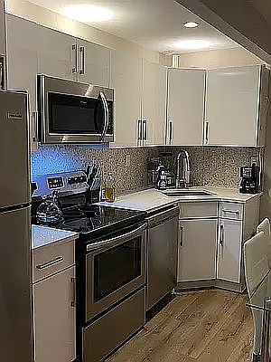 3rd image of 86-57 Midland Pkwy #2B