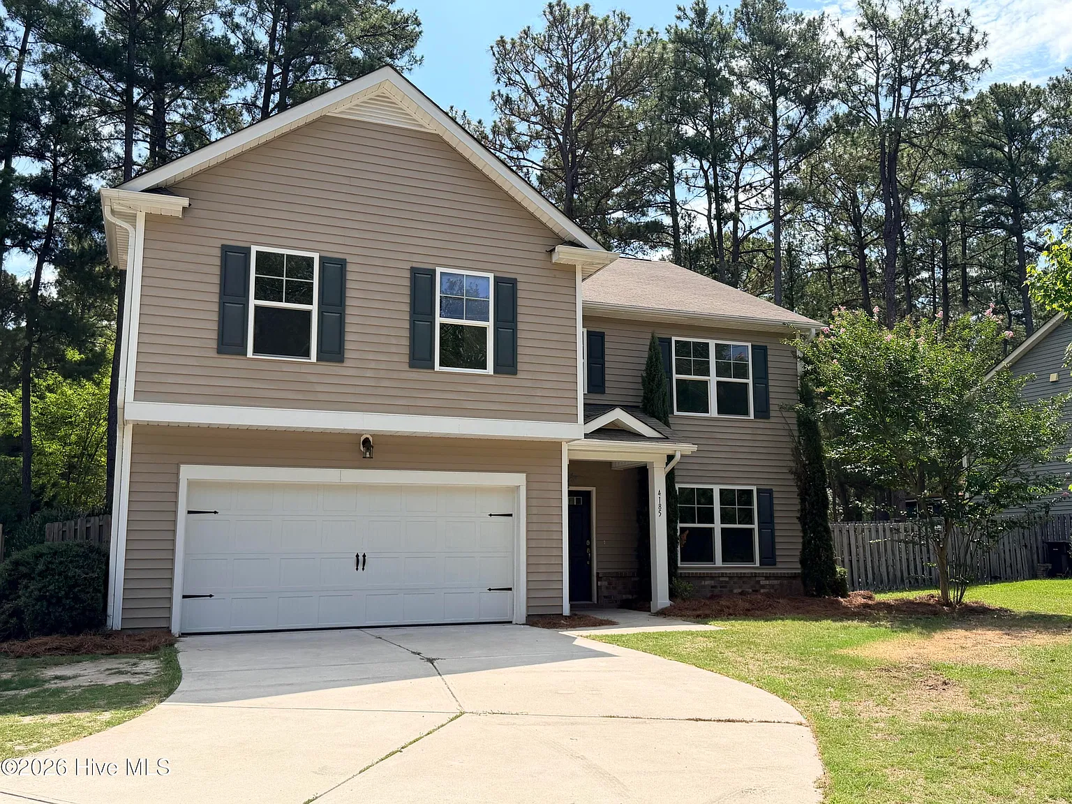 5 bed, 3.0 bath, 3055 sqft, $2,800 — Photo 1