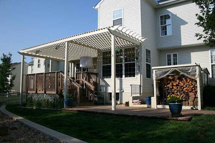 2nd image of 17543 Falls Pl