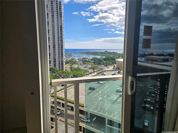 410 Atkinson Dr #1358, Honolulu, HI 96814
