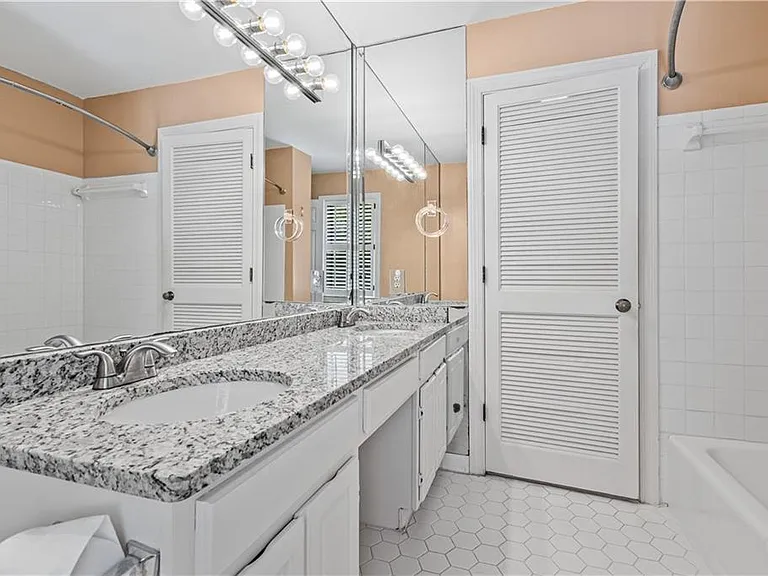 1160 Windsor Pkwy #8 — Photo 16