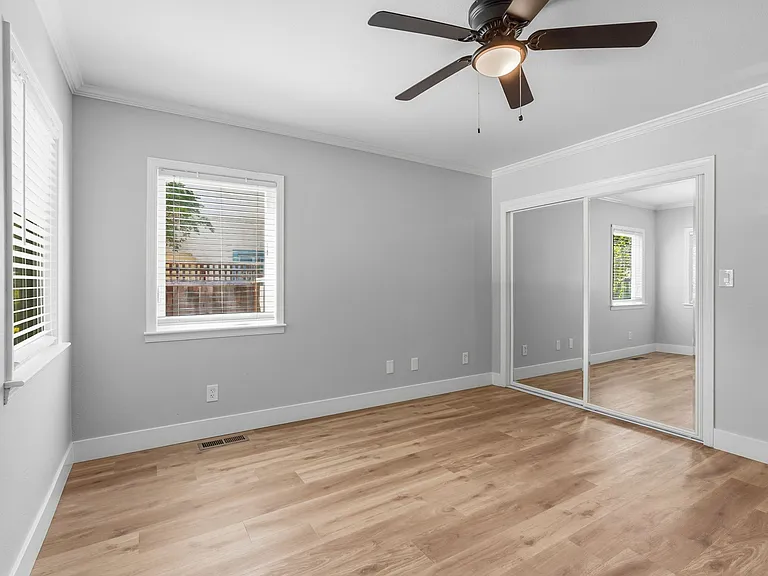 2291 Cottle Ave — Photo 23