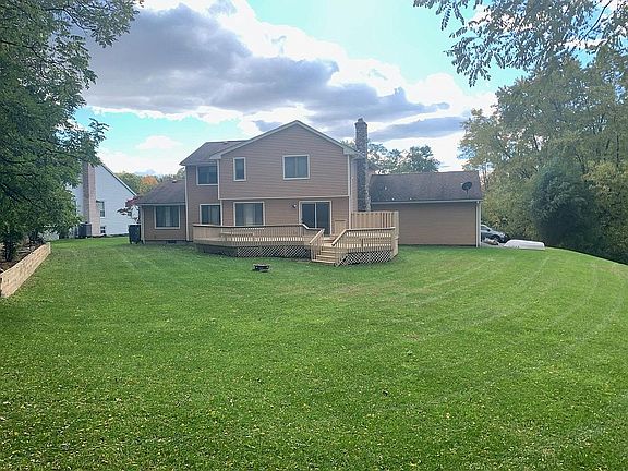 2nd image of 22 Mc Coord Woods Dr