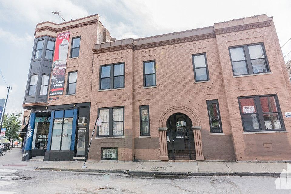 1st image of 2835 W Medill Ave #1