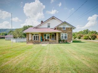 702 Massachusetts Ave, Unicoi, TN 37692