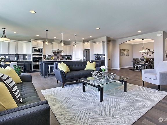5th image of 13807 88th Avenue Ct NW