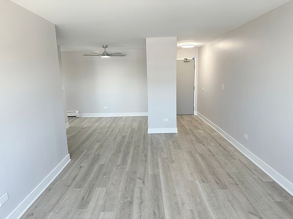 5th image of 8526 W Catherine Ave #201