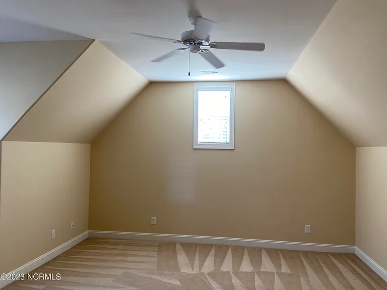 1113 Evangeline Dr — Photo 24