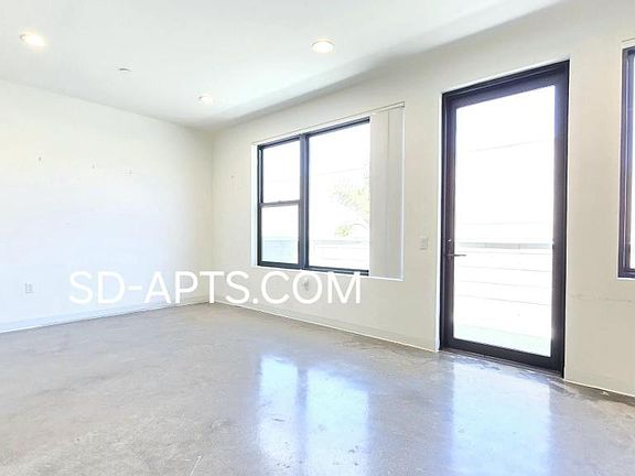 5th image of 3953 1st Ave APT 207
