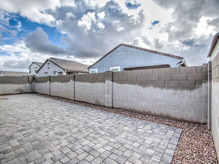 1749 W Stealth Ave — Photo 30