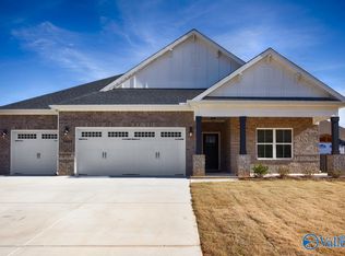 7604 Shaun Leslie Cir, Owens Cross Roads, AL 35763