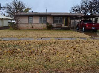 905 W 7th St, Post, TX 79356