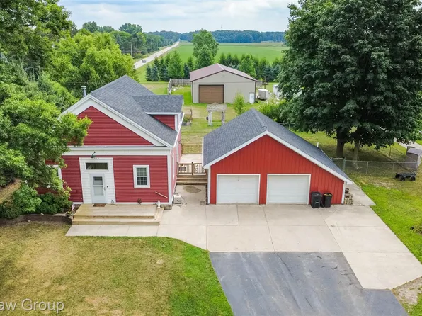 4005 Howland Rd, Almont, MI 48003