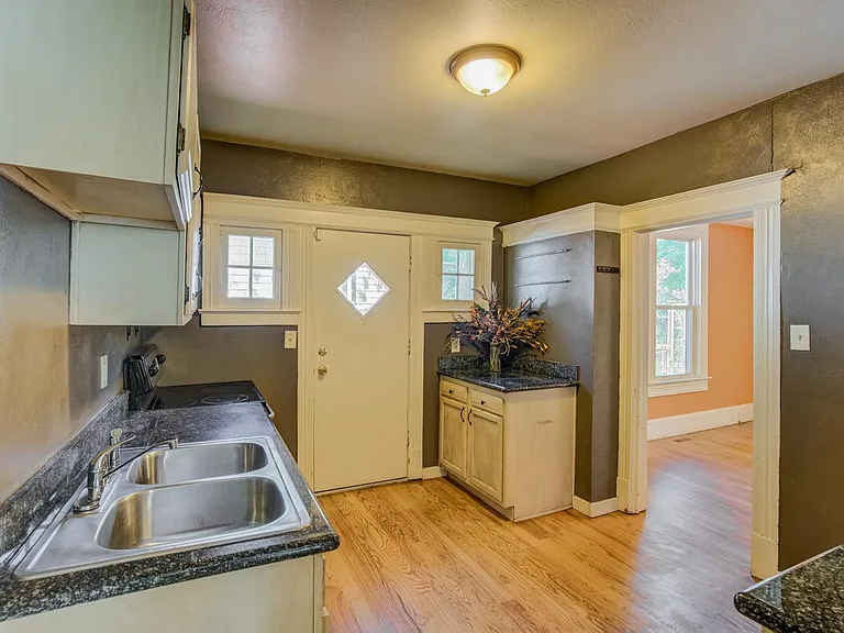 421 E Saint Vrain St — Photo 20