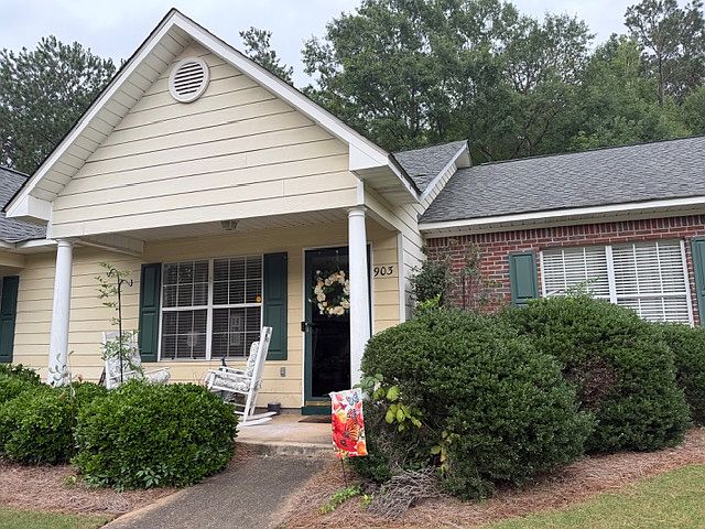 1st image of 500 Waverly Pl