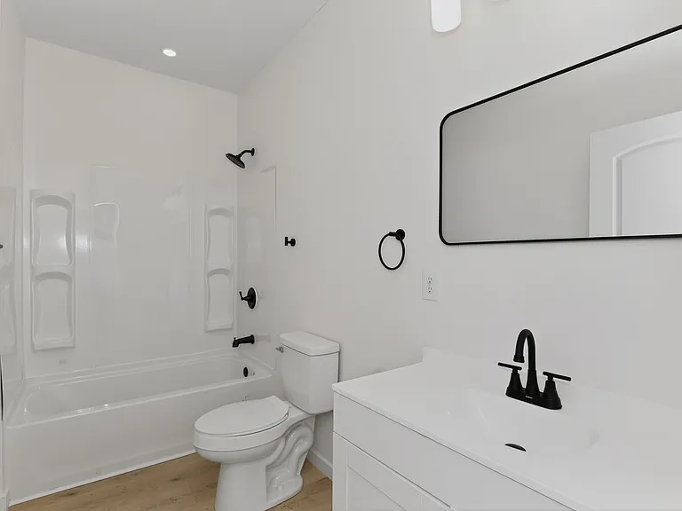 2240 Hovey St #A — Photo 10